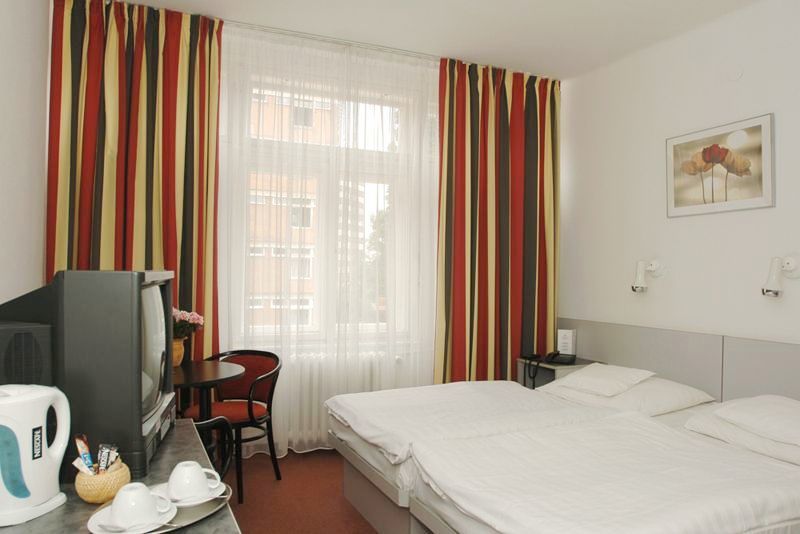 Hotel Griff Budapest Rum bild