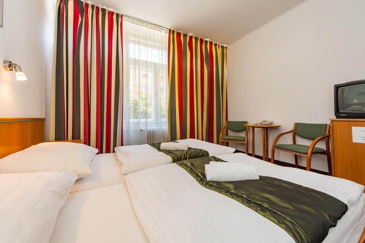 Hotel Griff Budapest Exteriör bild