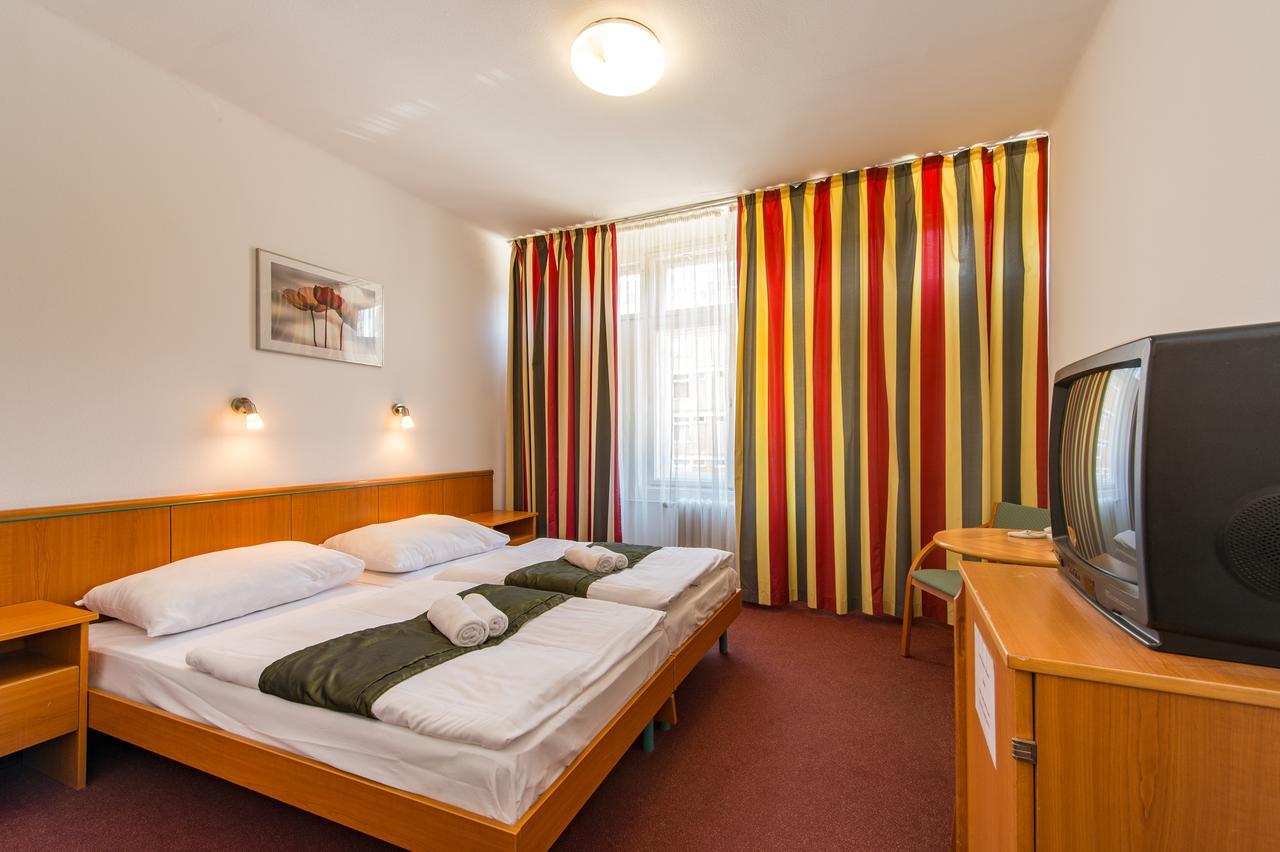Hotel Griff Budapest Exteriör bild